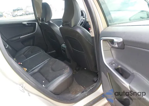 2017 Volvo Xc60 T5 z USA, uszkodzony, nr VIN YV440MDJ0H2077489